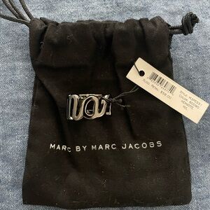 Marc Jacobs script ring size M/L NWT
